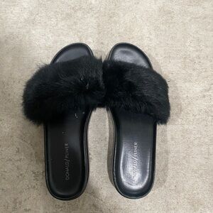 Donald J Pliner black fur slides size 8